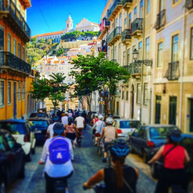 Lisbon: City Highlights and Viewpoints E-Bike Tour - Key points at a glance