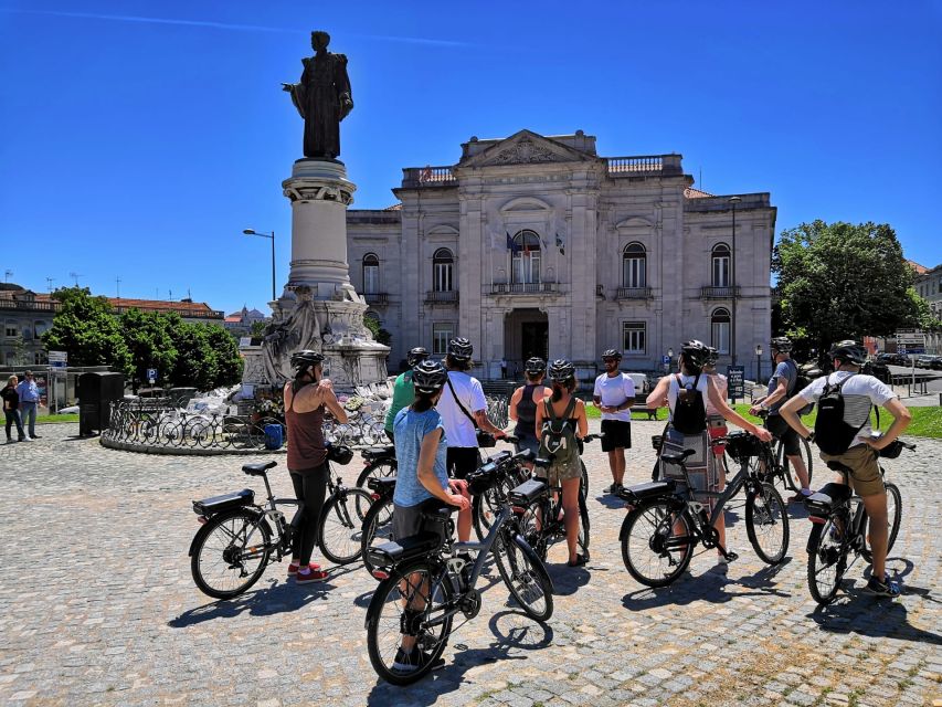 Lisbon: City Highlights and Viewpoints E-Bike Tour - The guides make the difference