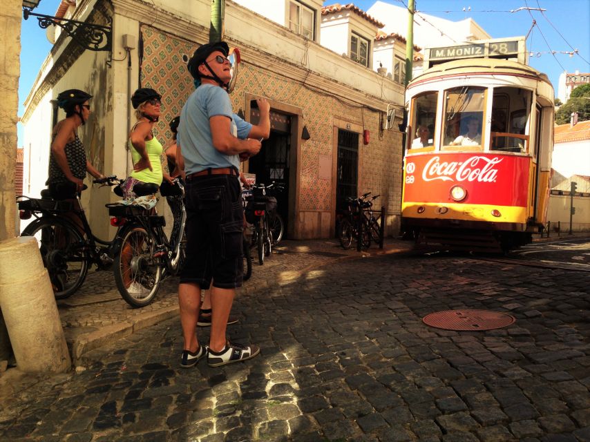 Lisbon: City Highlights and Viewpoints E-Bike Tour - Finishing at Praça do Comércio