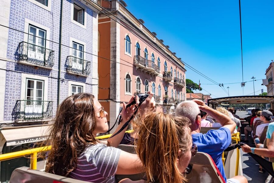 Lisbon: City Sightseeing Hop-On Hop-Off Bus Tour - The green route into the old quarters