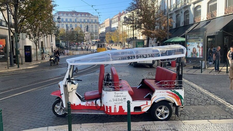 Lisbon: City Tour by Tuk Tuk - Guide quality matters more than the vehicle