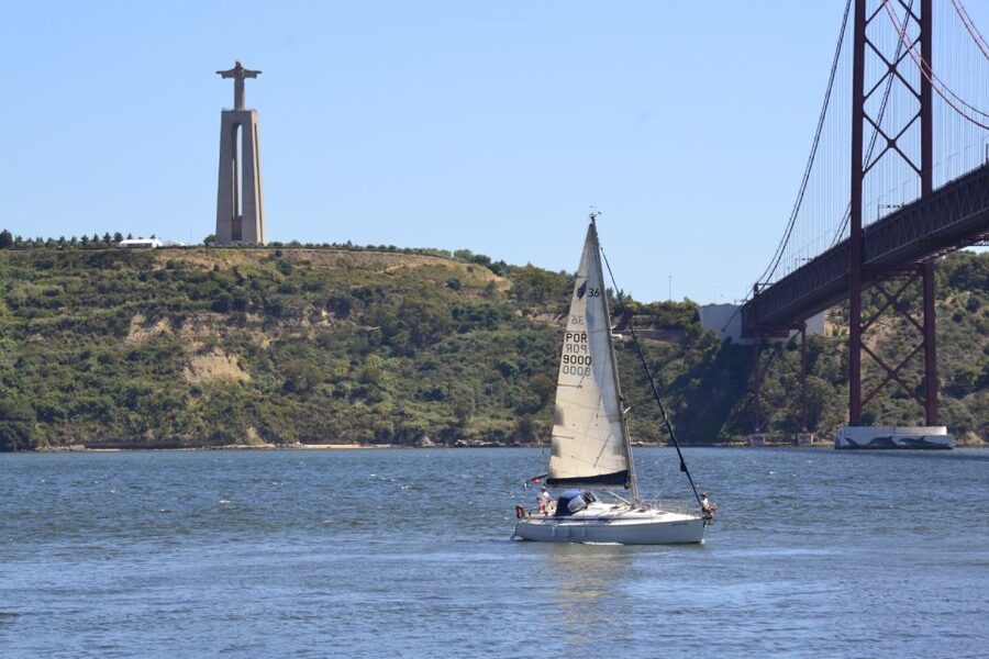 Lisbon: Day and Sunset Tour on the Tagus River - Why Lisbon looks different from the Tagus