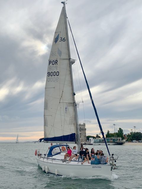 Lisbon: Day and Sunset Tour on the Tagus River - The south bank and Christ the King