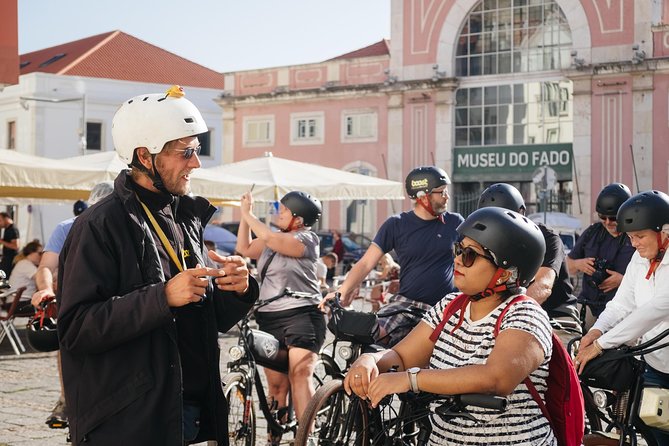 Lisbon E-Bike Tour Commerce Square, Mouraria and Alfama - Graça viewpoints and the castle ridge