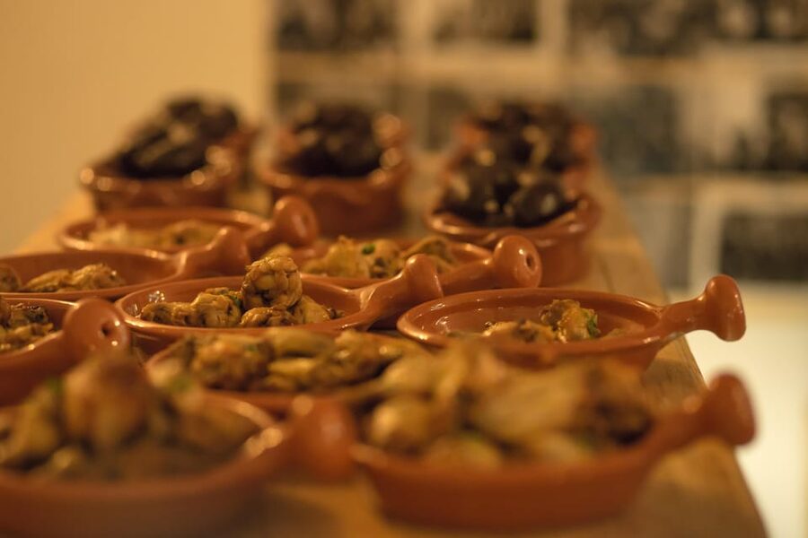 Lisbon: Fado Night with Dinner with Live Performance - How the three-hour evening unfolds