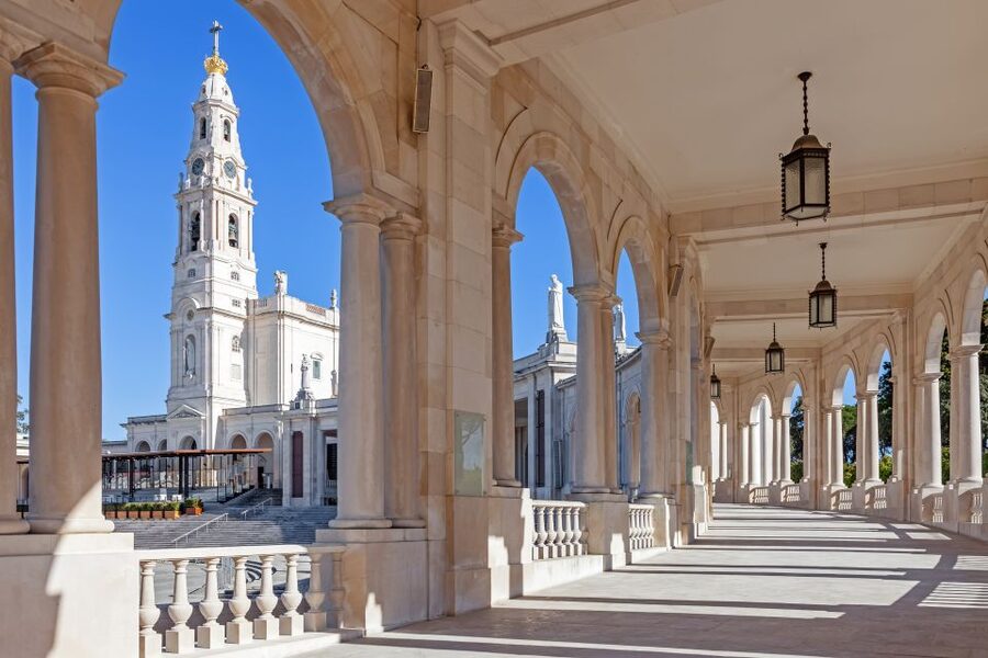 Lisbon: Fatima, Batalha, Nazare and Obidos Tour Hotel Pickup - Batalha Monastery and the victory behind its Gothic stone