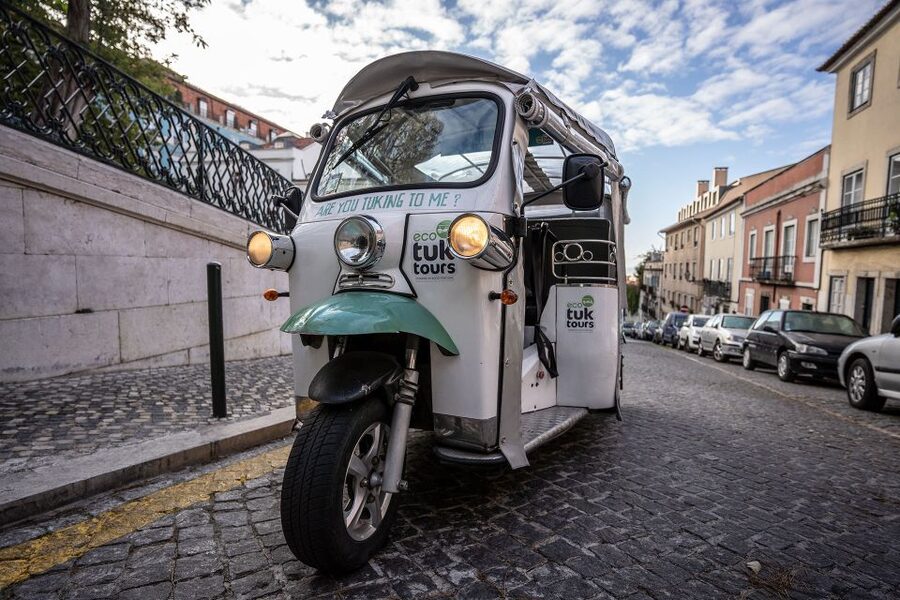 Lisbon: Guided Tuk-Tuk Tour Along the Historic Tram Line 28 - Following Tram 28 through Alfama and Graça