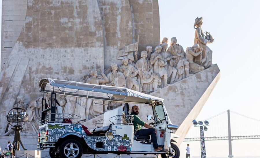 Lisbon: Half-Day Private Guided Tuk-Tuk Tour - Graça and Senhora do Monte: Lisbon from above