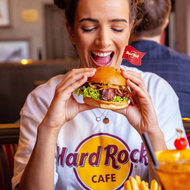 Lisbon: Hard Rock Cafe Experience - Seating, views, and the value of booking ahead