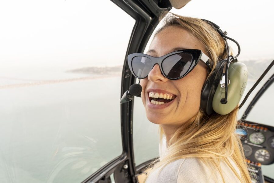 Lisbon: Helicopter Ride, Boat Trip, & Old Town Walking Tour - A relaxed hour on the Tagus