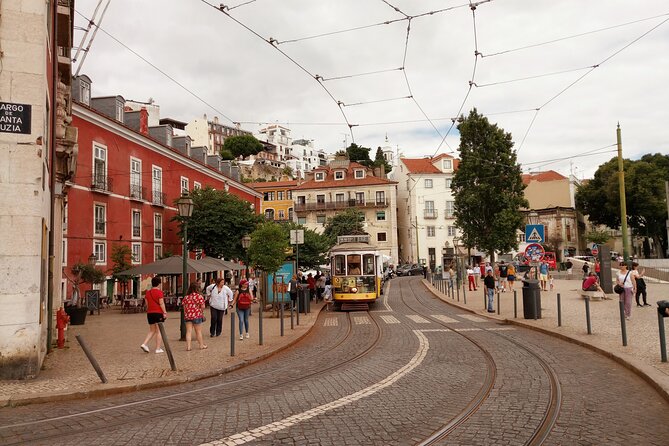 Lisbon Highlights - Private Tour with Van and Local Guide - São Pedro de Alcântara and São Roque reward short stops