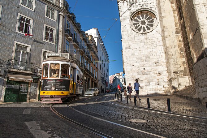 Lisbon Highlights - Private Tour with Van and Local Guide - Guides make or break this four-hour format
