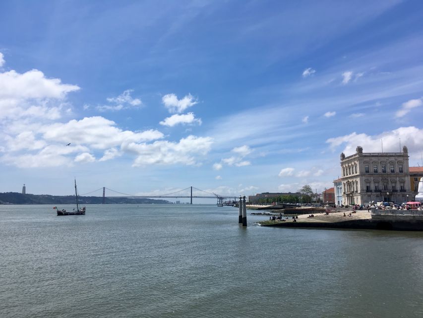 Lisbon: Hills, Alfama, and Mouraria Tour by Electric Bike - At a glance: what makes this Lisbon ride useful