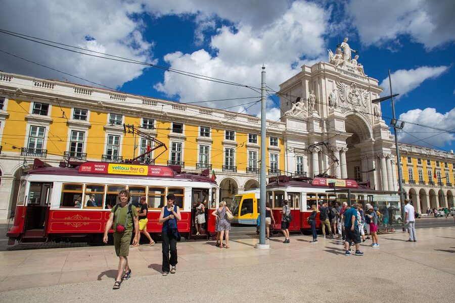 Lisbon: Hills Red Tram Tour by Tram 28 Route 24-Hour Ticket - Baixa and the climb into old Lisbon