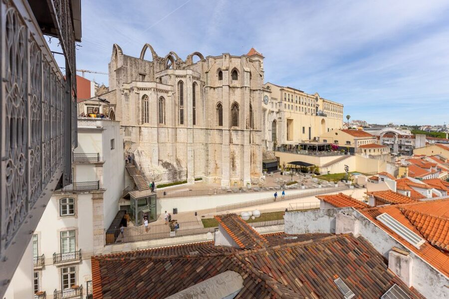 Lisbon: History, Stories and Lifestyle Walking Tour - Alfama, fado, and Lisbon’s everyday traditions