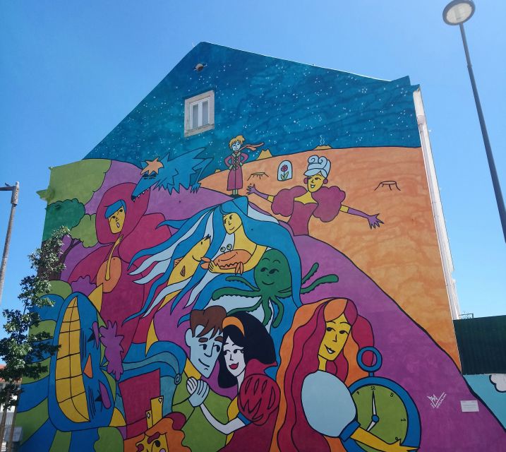 Lisbon: Kickstart Street Art Walking Tour - Graça, where old streets meet new walls