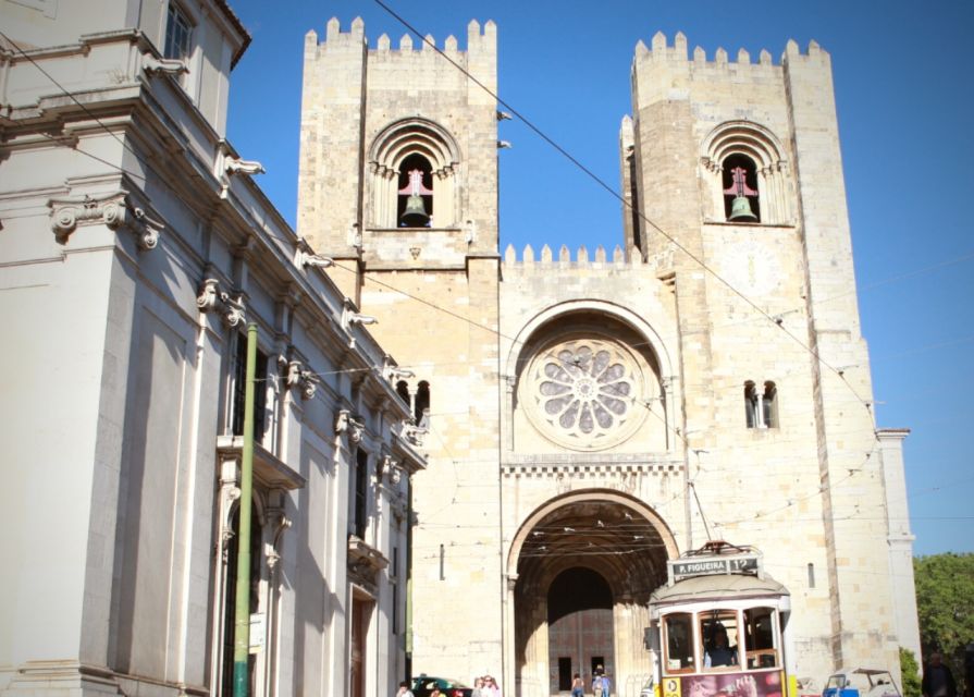 Lisbon: Lisbon Cathedral Entry Ticket - Squeeze through to the balcony for Lisbon views