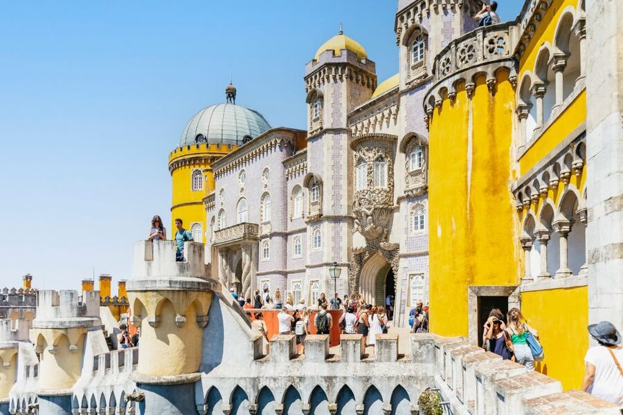 Lisbon: Pena Palace, Sintra, Cabo da Roca, & Cascais Daytrip - Sintra’s old center and a 90-minute break