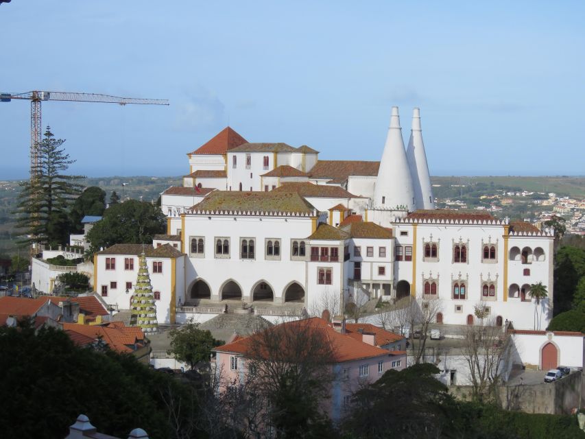 Lisbon: Pena, Regaleira & Atlantic Coast Tour with a Local - Pena Palace, color, views, and royal oddities
