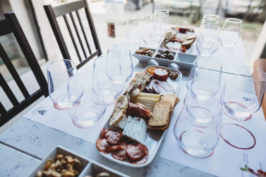 Lisbon: Portuguese Wine and Cheese Tasting with Lunch - The six things worth knowing first