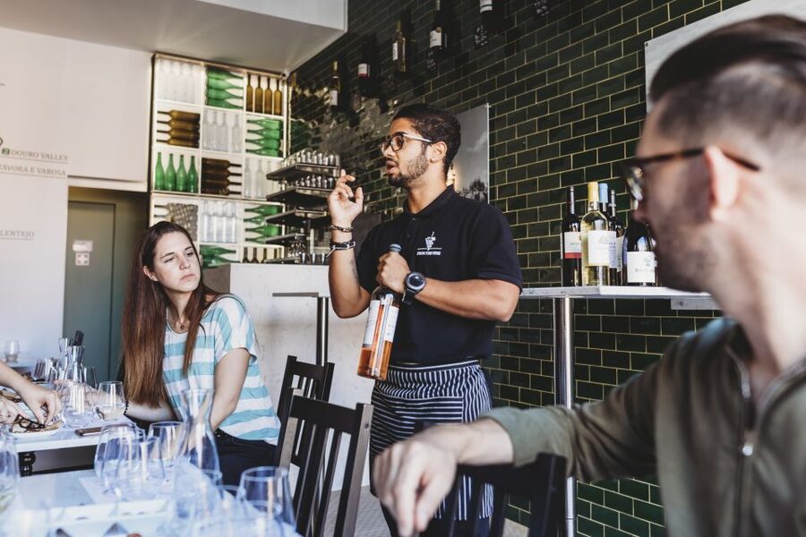 Lisbon: Portuguese Wine and Cheese Tasting with Lunch - Should you book it?
