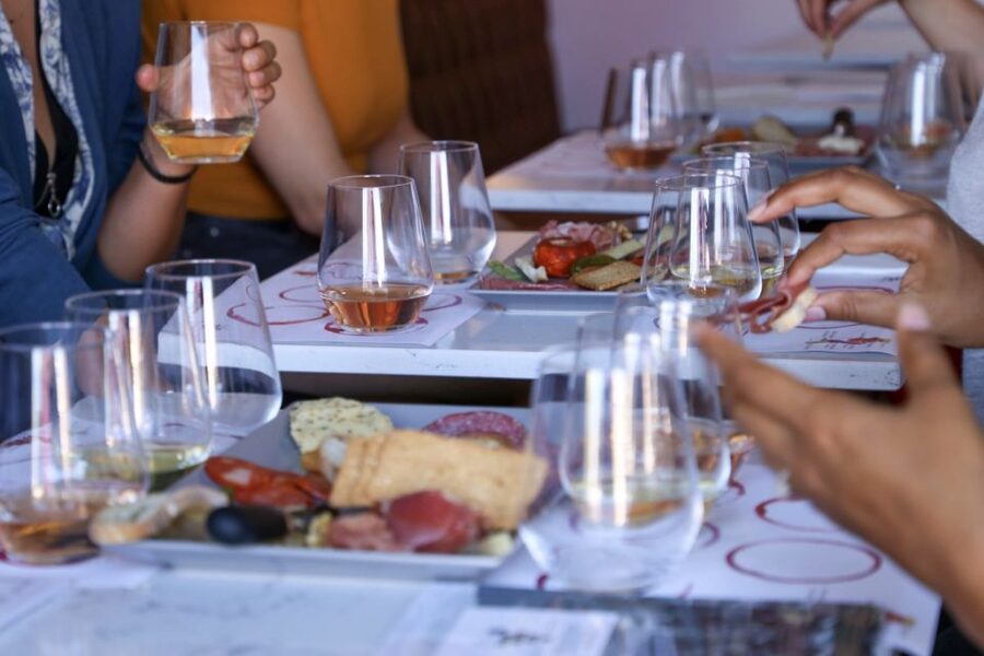 Lisbon: Portuguese Wine and Cheese Tasting with Lunch - Who should book this experience?