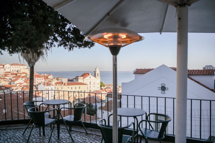 Lisbon: Private City Tour by Eco Tuk Tuk - What the guides add to the ride