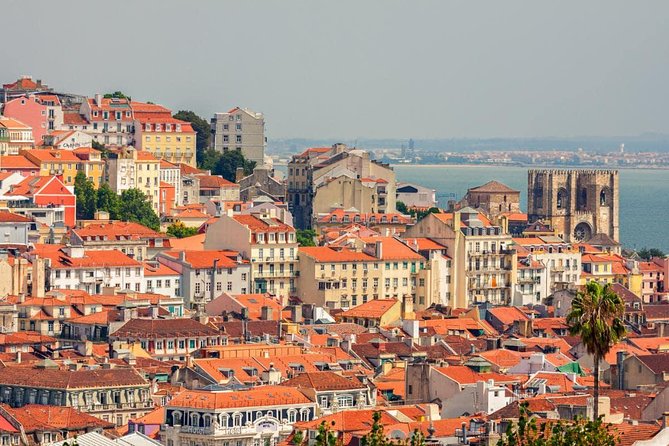 Lisbon Private Driver and Customizable Tour - Why a private car can make sense in Lisbon