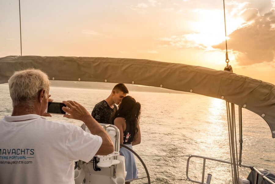 Lisbon: Private Sunset Cruise on the Tagus River with Drink - Cristo-Rei as the final big view