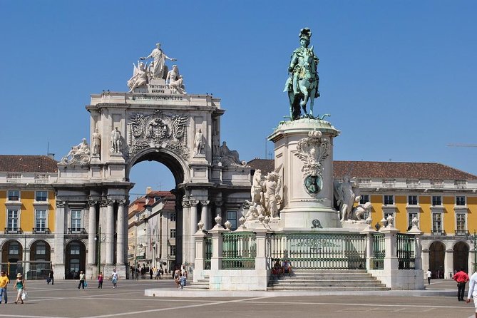 Lisbon Private Tour - The best introduction to the city - Starting beneath the arcades of Praça do Comércio