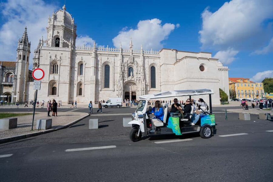 Lisbon: Private Tuk Tuk Tour with Optional Boat Cruise - Comfort, space, and the practical drawbacks