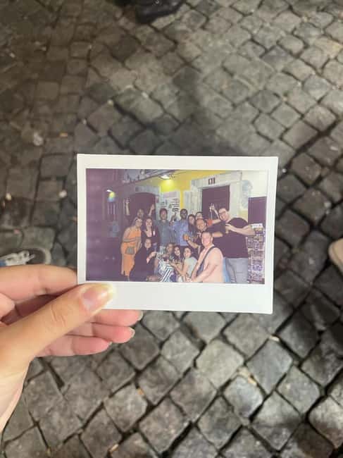 Lisbon: Pub Crawl with Open Bar and VIP Club Entry - Why the local guides matter