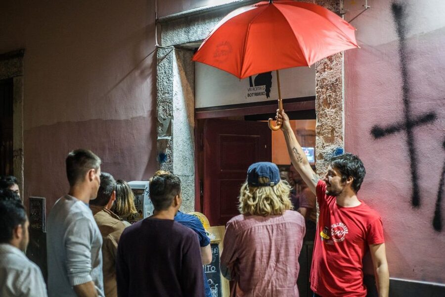 Lisbon: Pub Crawl with Open Bar and VIP Club Entry - Group size, safety, and the social factor