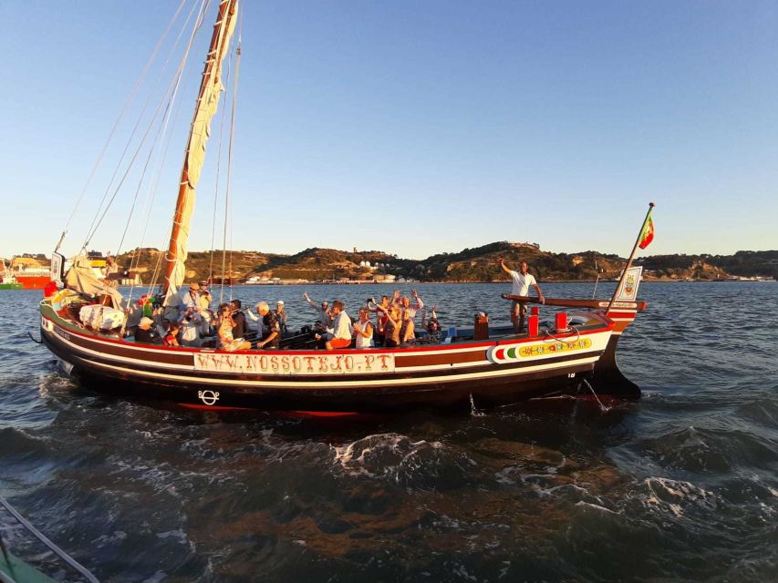 Lisbon: River Tagus Sightseeing Cruise in Traditional Vessel - Seeing Lisbon’s hills from the Tagus