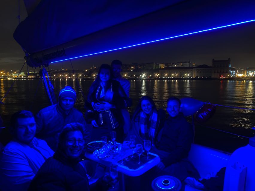 Lisbon: Sailboat Tour w/ Local Guide and Open Bar Green Wine - Alfama and the old city from below