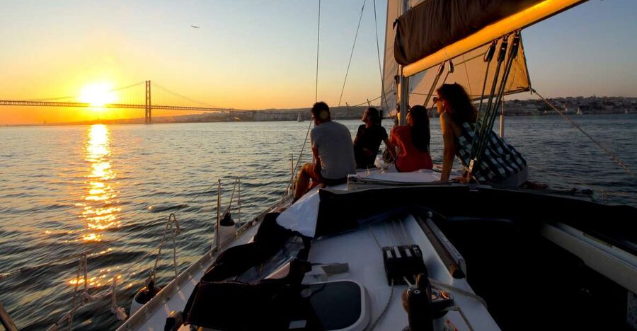 Lisbon: Sailing Tour with Wine and Snacks - From the marina to Commerce Square