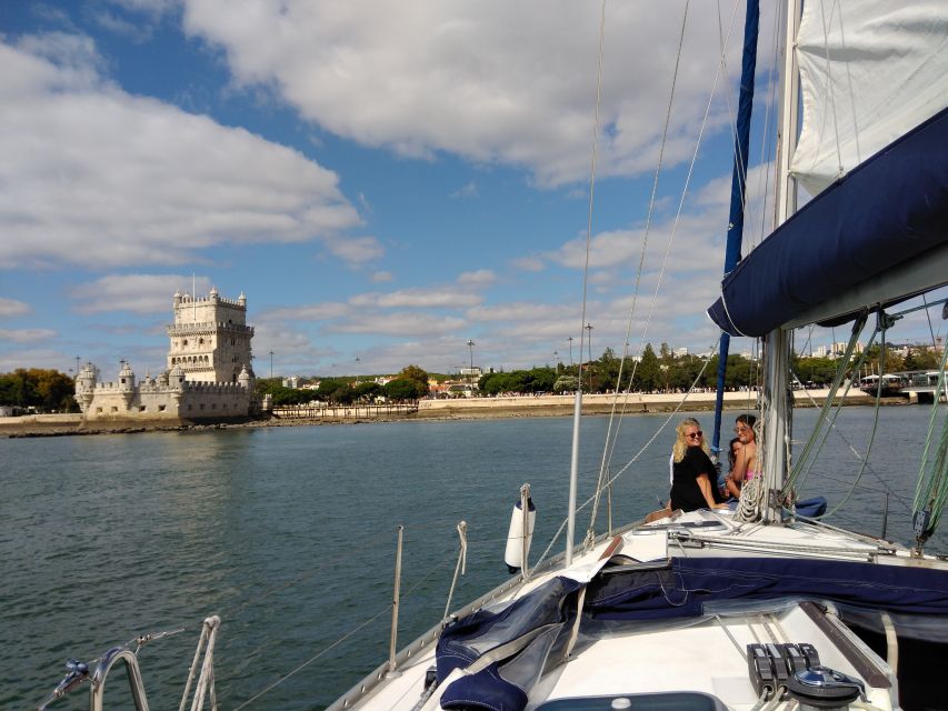 Lisbon: Sailing Tour with Wine and Snacks - Turning toward Cristo-Rei and the south bank