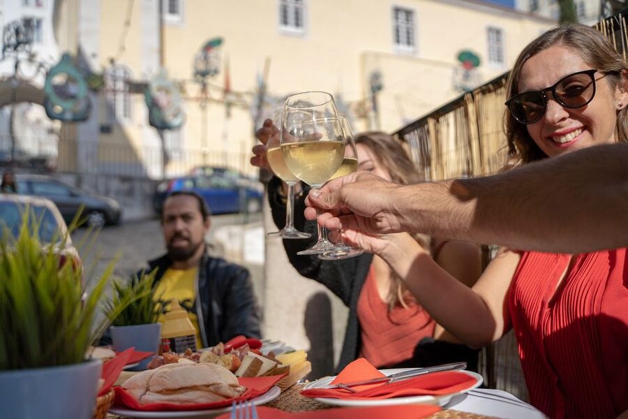 Lisbon: Segway Food Tour of Alfama and Old Town Lisbon - Guides make the biggest difference