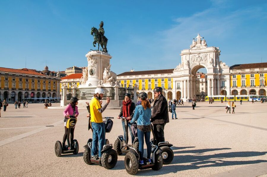 Lisbon: Segway Food Tour of Alfama and Old Town Lisbon - Graça and Senhora do Monte viewpoints