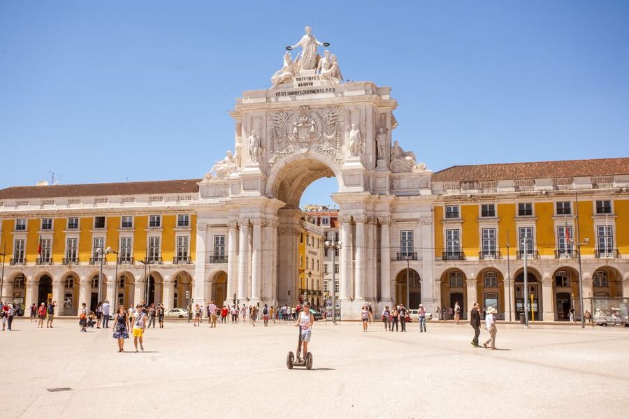 Lisbon: Segway Medieval Tour of Alfama and Mouraria - Feira da Ladra on Tuesdays and Saturdays