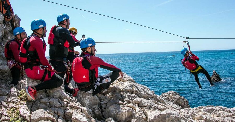 Lisbon: Sesimbra/Arrábida Natural Park Coasteering Adventure - The route: swimming, scrambling, and moving along the cliffs