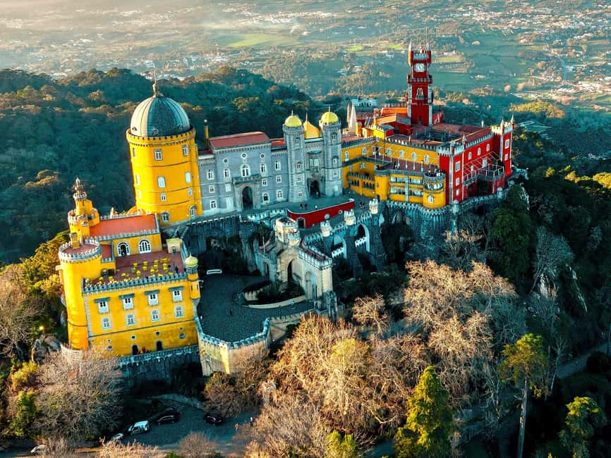 Lisbon: Sintra, Pena Palace, Cabo da Roca, & Cascais Tour - Seeing the chambers inside Pena Palace