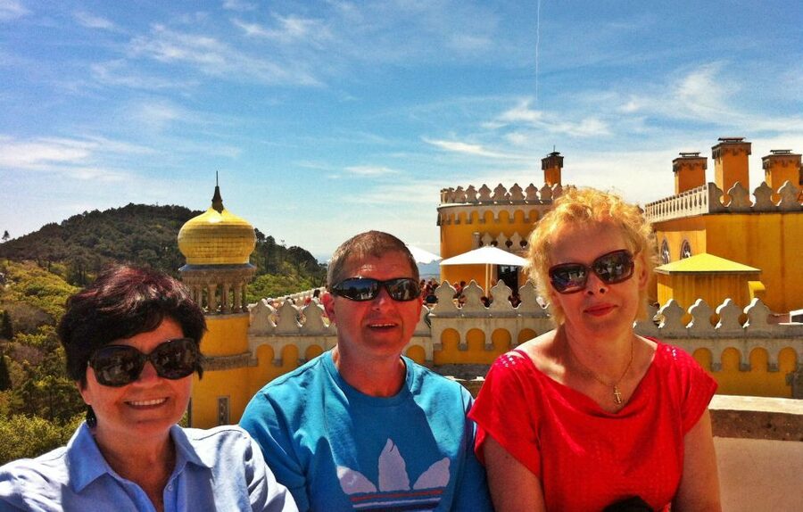 Lisbon: Sintra & Pena Palace Guided Tour with Hotel Pickup - Key points to know before you book