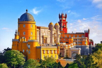 Sintra, Pena, Regaleira, Cabo da Roca & Cascais Tour