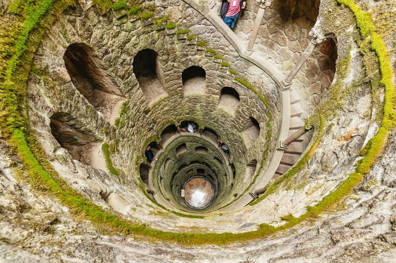 Lisbon: Sintra Tour with Optional Regaleira & Pena Gardens - Lunch in Sintra requires a little patience