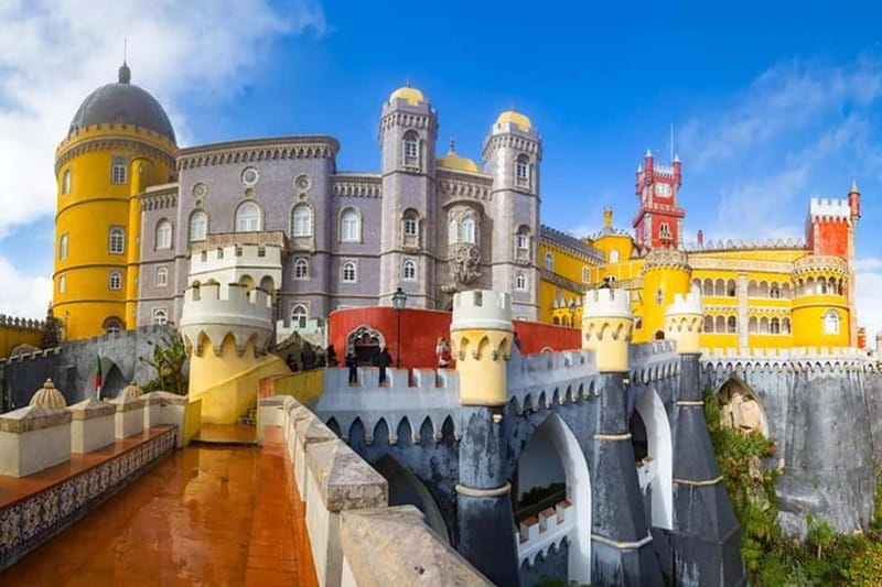 Lisbon: Sintra Tour with Optional Regaleira & Pena Gardens - Sintra town gives you a quick first look
