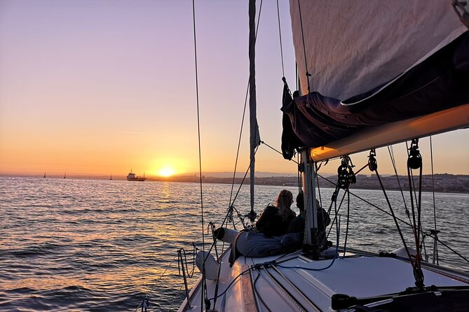 Lisbon Small Group 2h Sunset Sailing- Live Commentary & a Drink - The crew makes or breaks the two hours