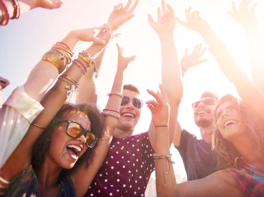 Lisbon: Sunset Boat Party Cruise with DJ and Open Bar - Weather can change the experience