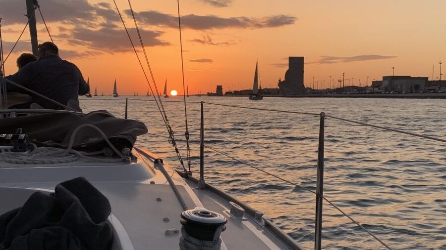 Lisbon: Sunset Cruise with Drinks and Snacks - Key points to know before booking