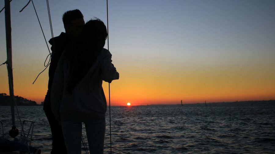 Lisbon: Sunset Cruise with Drinks and Snacks - Time Out Market and the downtown riverfront